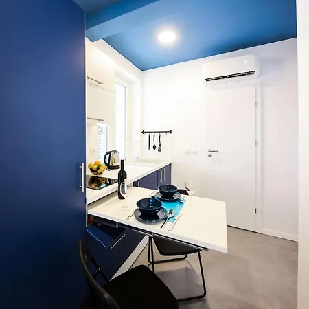 דירה Old Micro-apartments *
