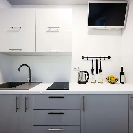 Old Micro-apartments זאדאר