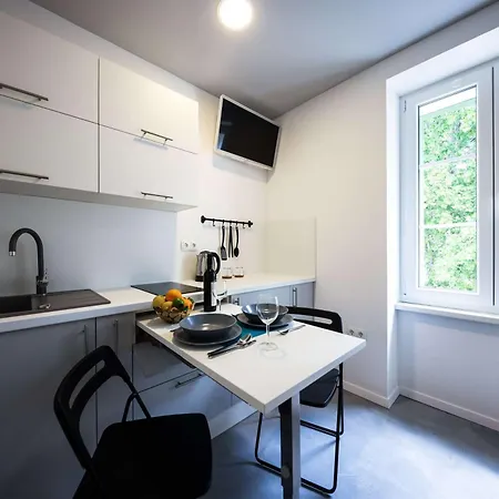 Old Micro-apartments דירה *