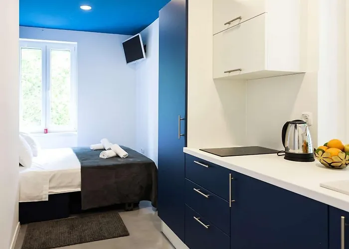 Old Micro-apartments Апартаменты *