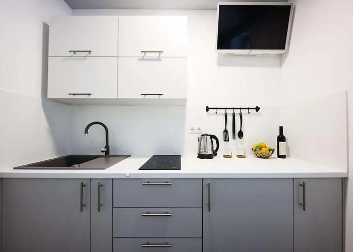 Old Micro-apartments زادار