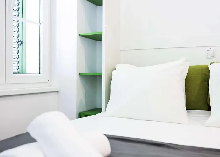 Old Micro-apartments * زادار
