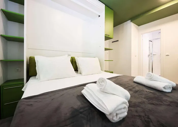 Old Micro-apartments شقة *