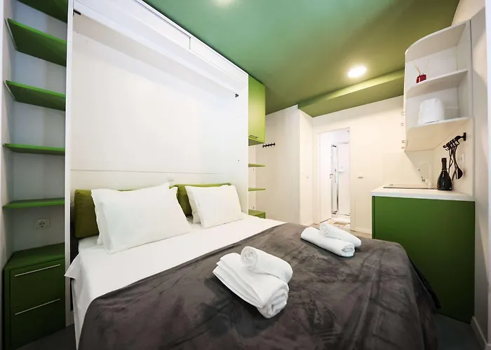 Old Micro-apartments زادار